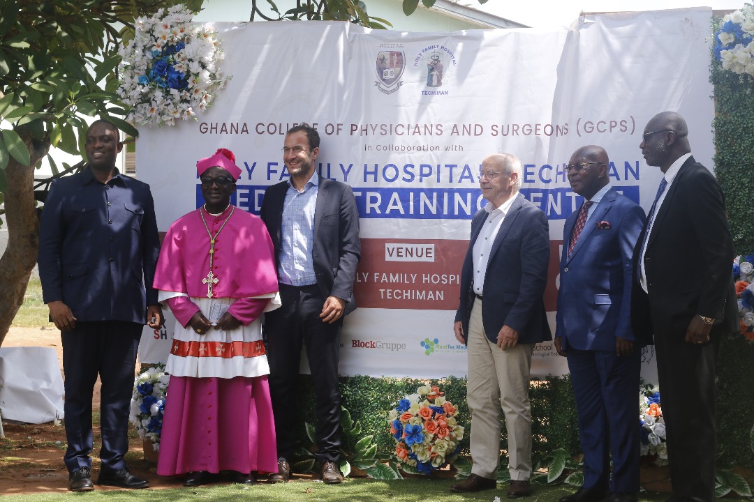 <p>LAUNCHING OF GHANA COLLEGE OF PHYSICIANS AND SURGEONS TRAINING CENTER IN HOLY FAMILY HOSPITAL-TECHIMAN</p>